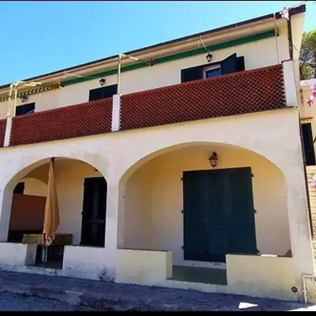 Bilocale Con Ampio Terrazzo